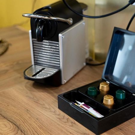 Capsule Premium Balneo & Home Cinema Валансьен Экстерьер фото