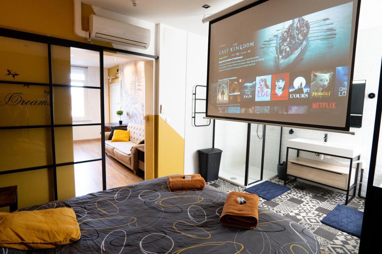 Capsule Premium Balneo & Home Cinema Валансьен Экстерьер фото